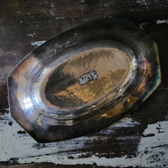 Antique SHM Simpson Hall Miller & Co Hammered Silverplate Dish, Monogrammed - Picture 7 of 8